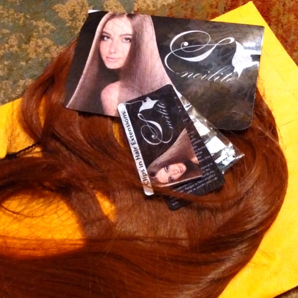 17" clip in hair extensions light aburn